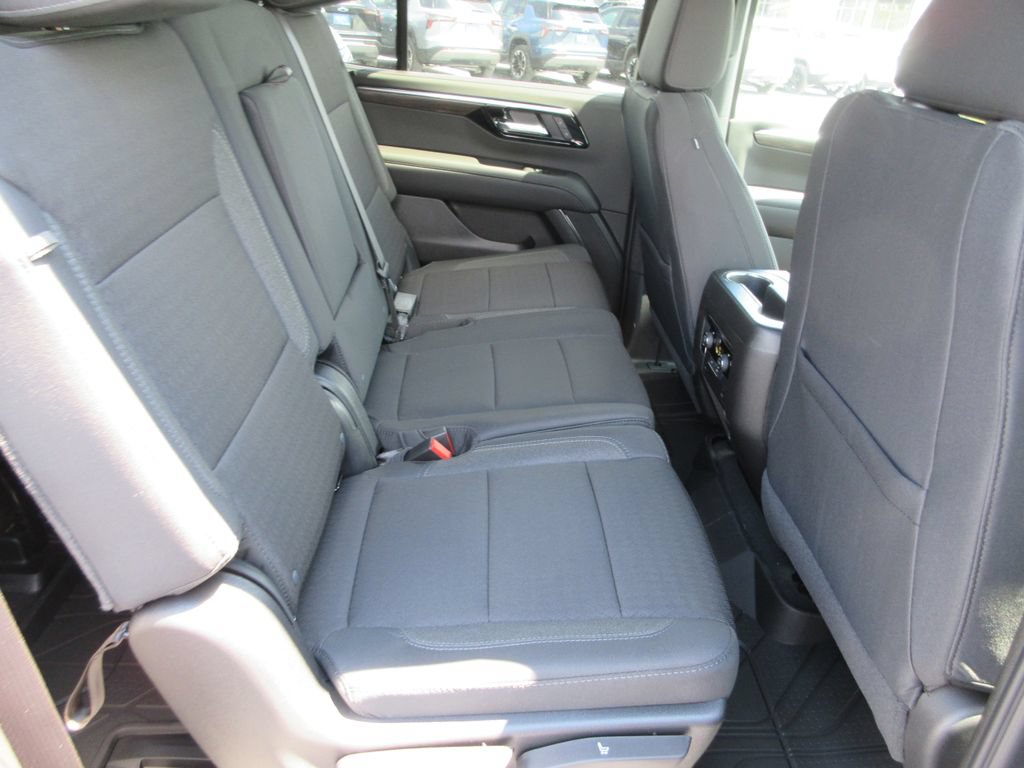 New 2026 Chevrolet Tahoe LS w/ LPO, Dark Essentials Package AWD/4WD image 17