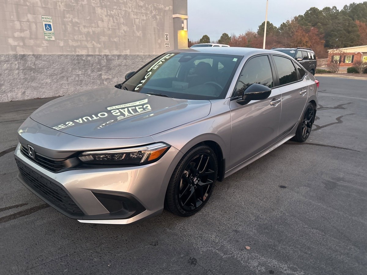 Used 2024 Honda Civic Sport image 3