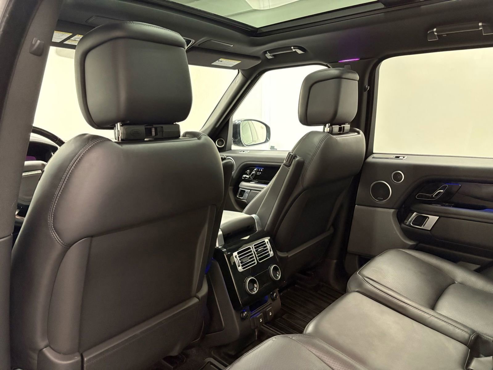 Used 2020 Land Rover Range Rover HSE AWD/4WD image 18