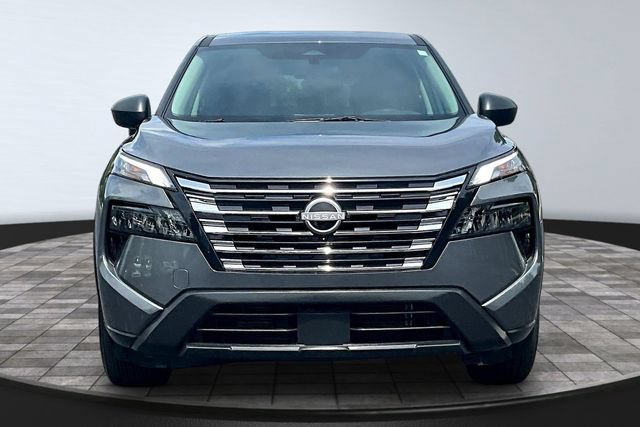 Used 2025 Nissan Rogue S FWD image 2