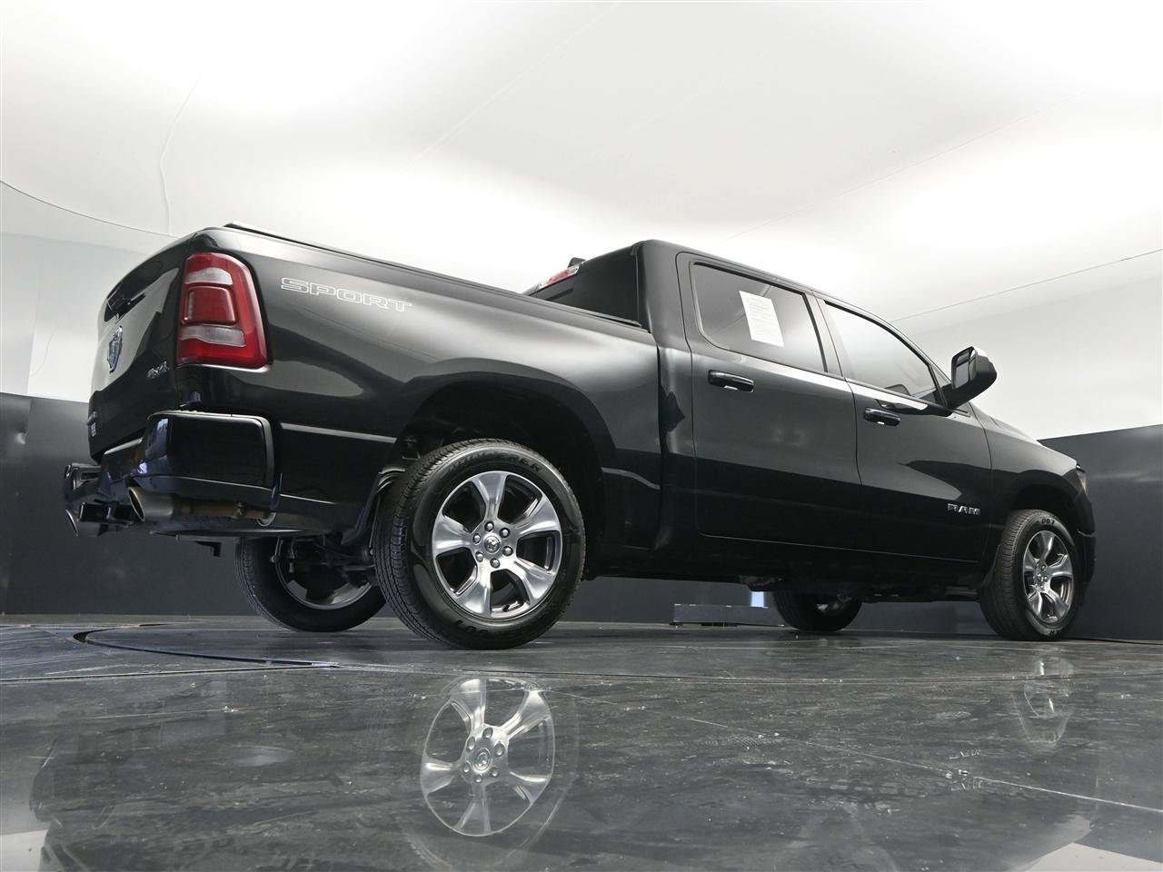 Used 2023 RAM 1500 Laramie AWD/4WD image 32
