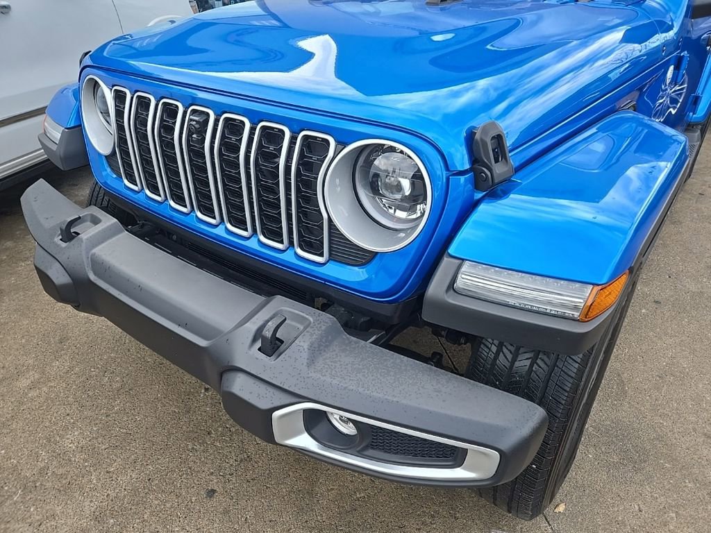 Used 2024 Jeep Wrangler Sahara w/ Technology Group image 16