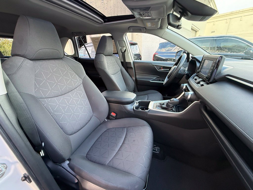 Used 2022 Toyota RAV4 XLE w/ Convenience Package AWD/4WD image 39