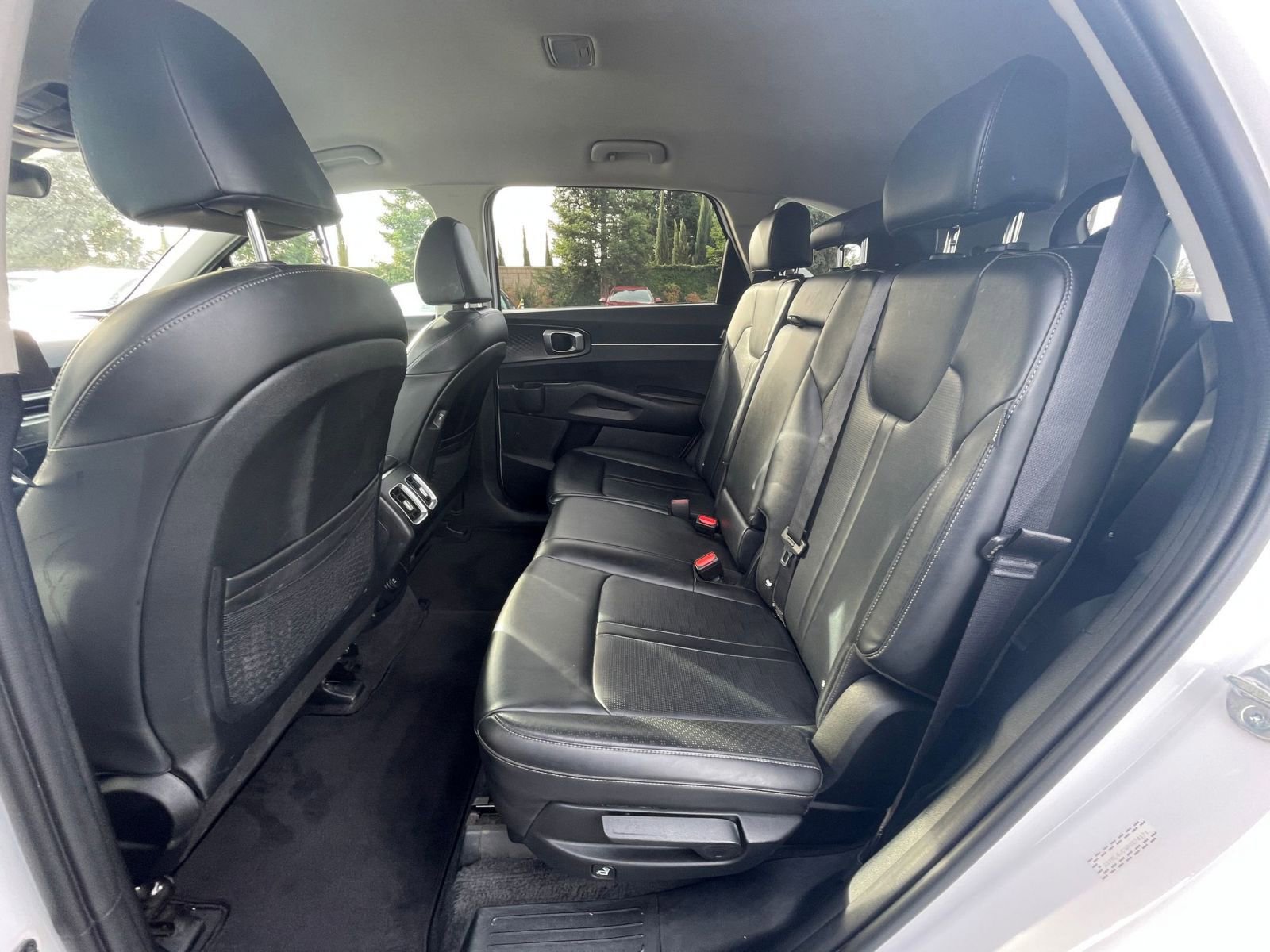 Used 2024 Kia Sorento S image 24