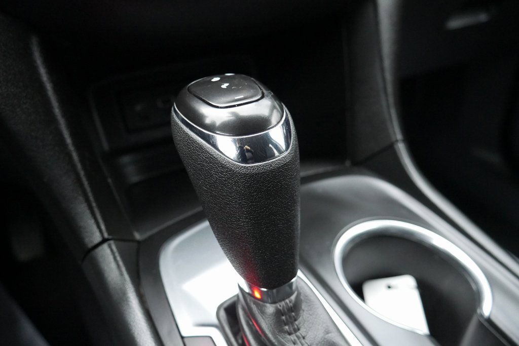 Used 2020 Chevrolet Equinox LT image 18