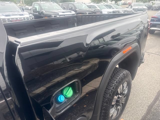 Used 2025 GMC Sierra 2500 Denali w/ Denali Reserve Package AWD/4WD image 8