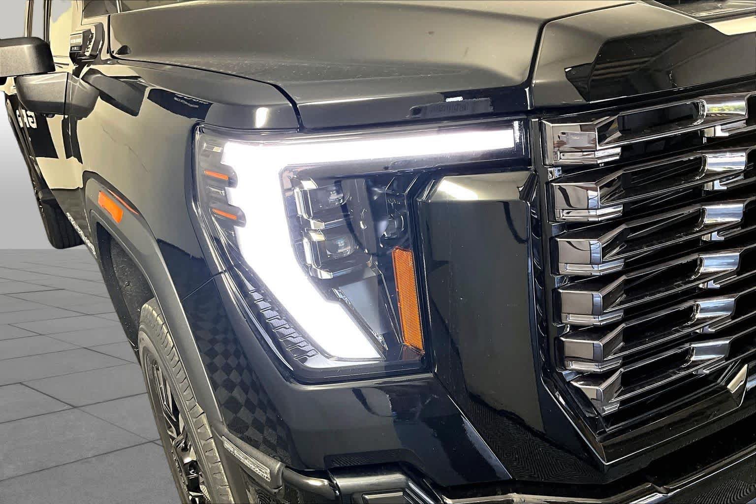 Certified 2025 GMC Sierra 2500 Denali Ultimate AWD/4WD image 26