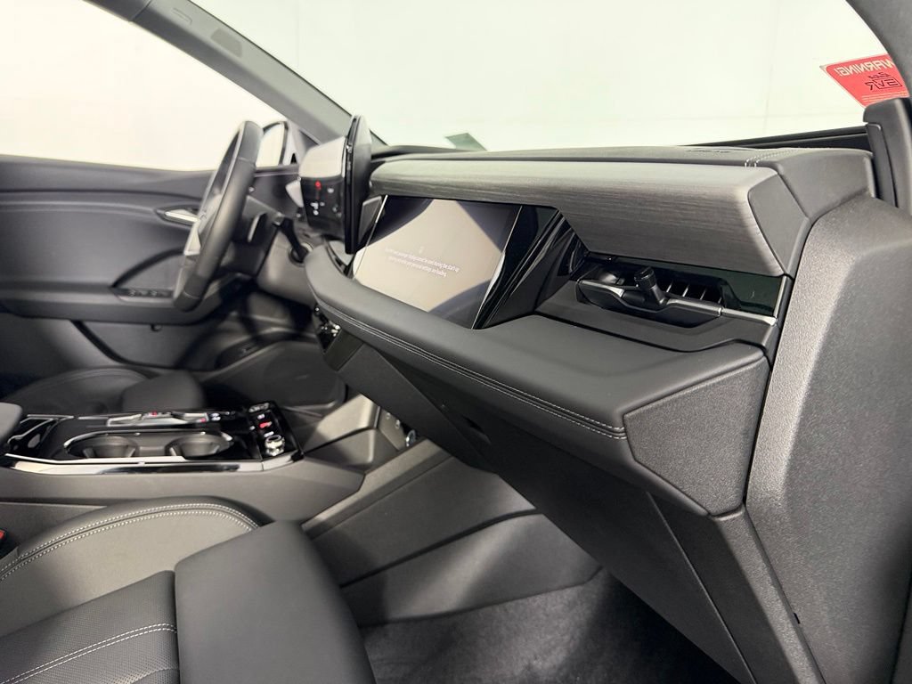 Used 2025 Audi Q6 e-tron Prestige w/ Black Warm Weather Package AWD/4WD image 34