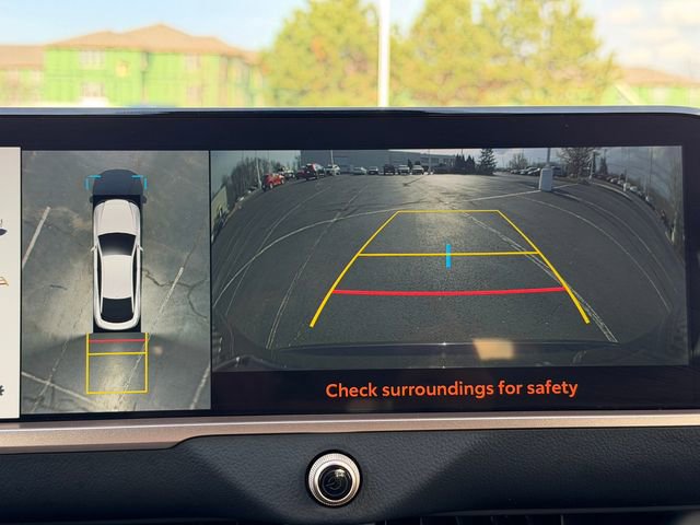 Certified 2024 Toyota Crown Platinum image 40