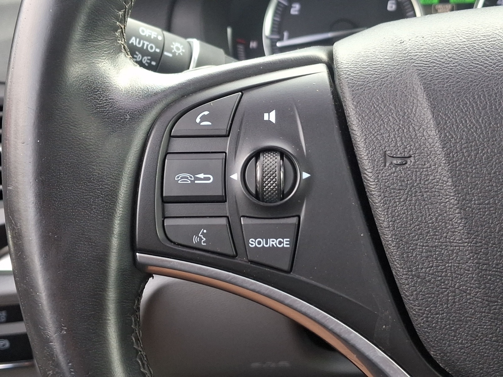 Used 2020 Acura MDX AWD/4WD image 21