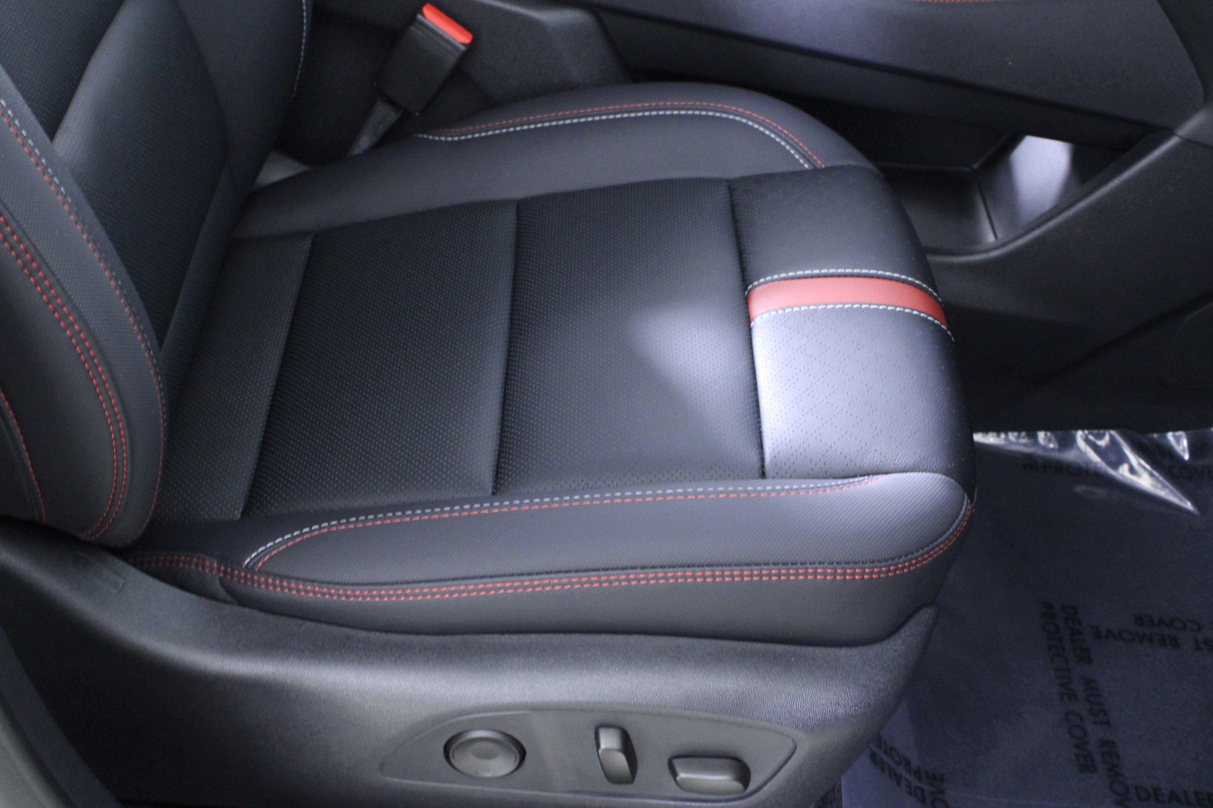 Used 2025 Chevrolet Traverse RS w/ LPO, Floor Liner Package image 19