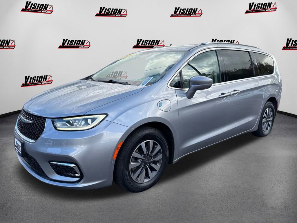 Used 2021 Chrysler Pacifica Touring-L