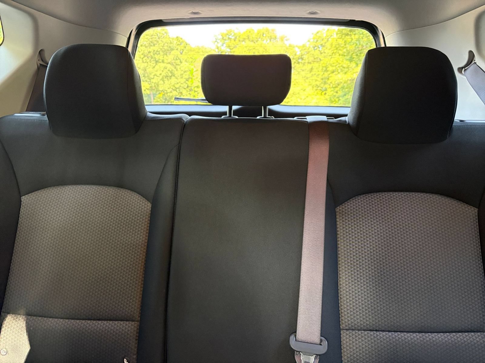 Used 2025 Kia Soul LX w/ LX Technology Package FWD image 36
