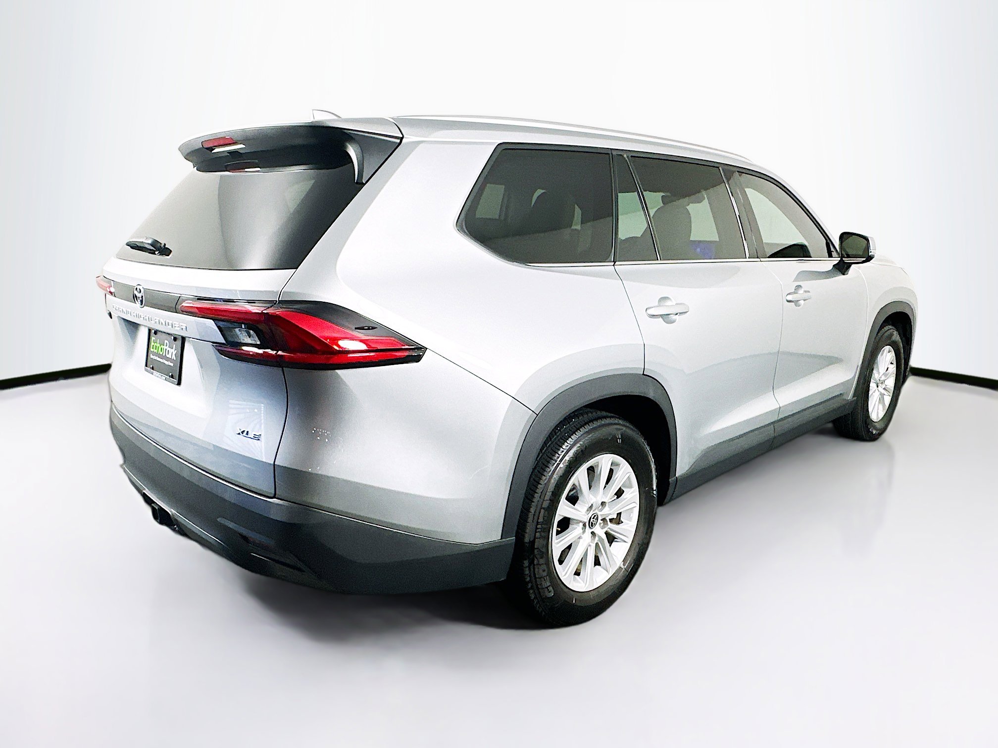 Used 2024 Toyota Grand Highlander XLE image 9
