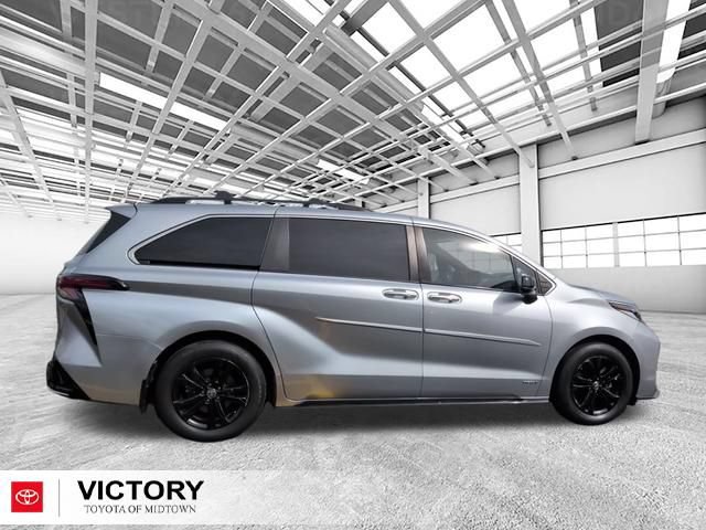 Certified 2021 Toyota Sienna XSE AWD/4WD image 2