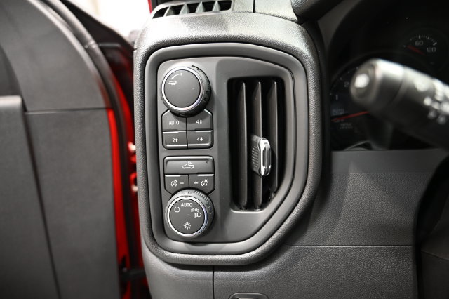 New 2026 Chevrolet Silverado 1500 Custom Trail Boss w/ Turbomax Blackout Package AWD/4WD image 24