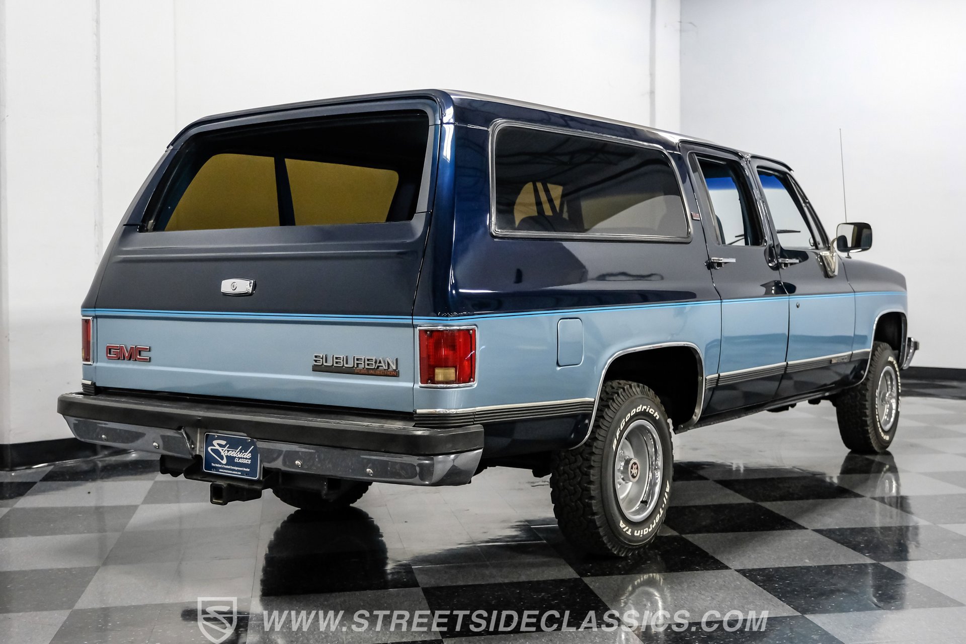 Used 1990 GMC Suburban 4WD image 24