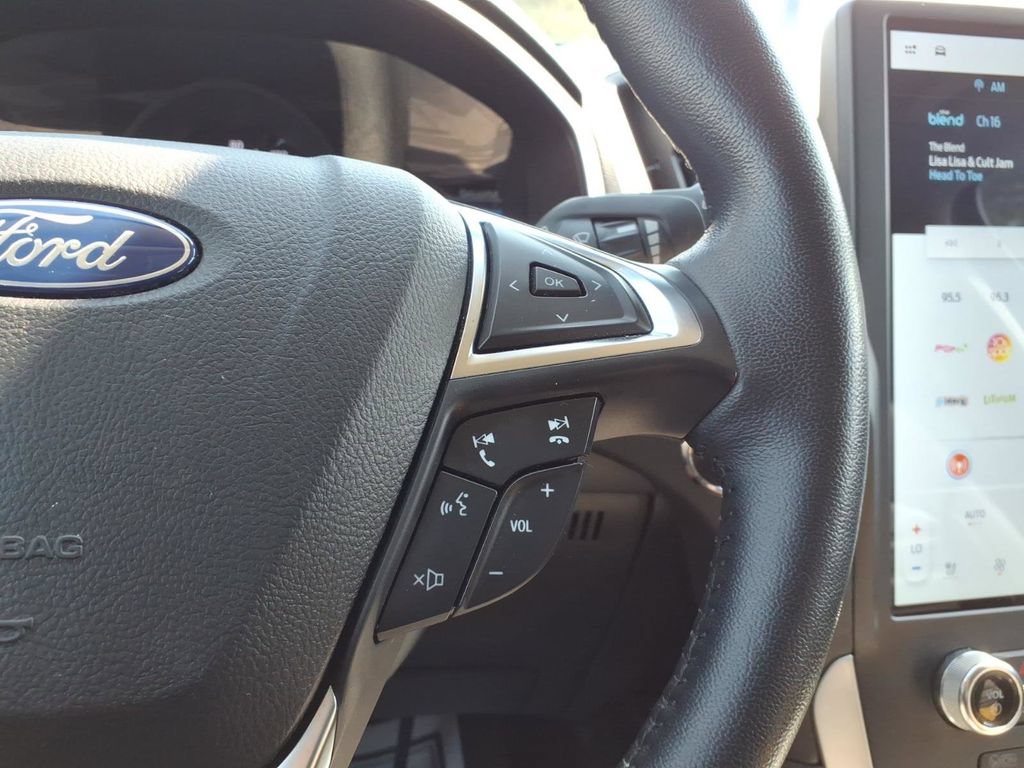 Certified 2023 Ford Edge SEL w/ Convenience Package AWD/4WD image 16