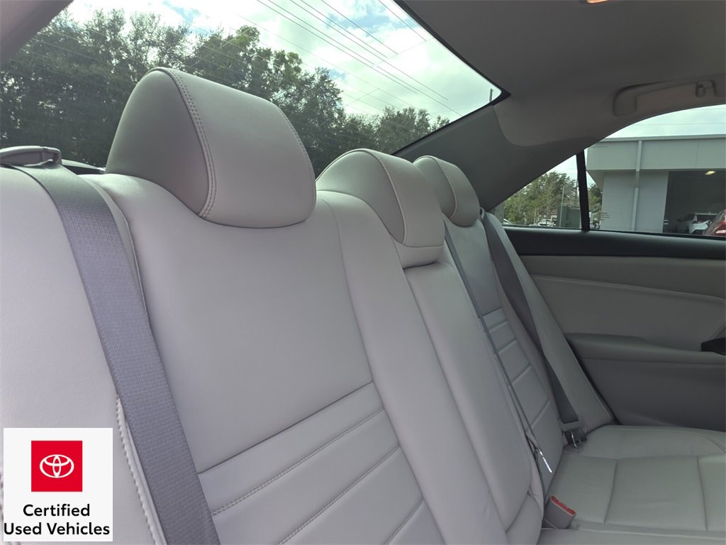 Certified 2017 Toyota Camry XLE image 18
