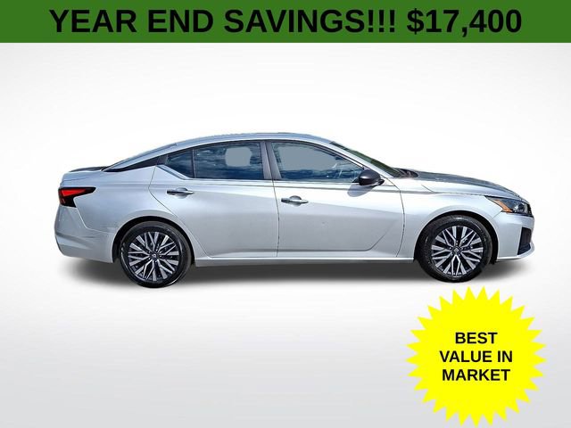 Used 2024 Nissan Altima 2.5 SV image 8