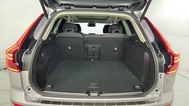 New 2026 Volvo XC60 T8 Plus w/ Climate Package PRO AWD/4WD image 41