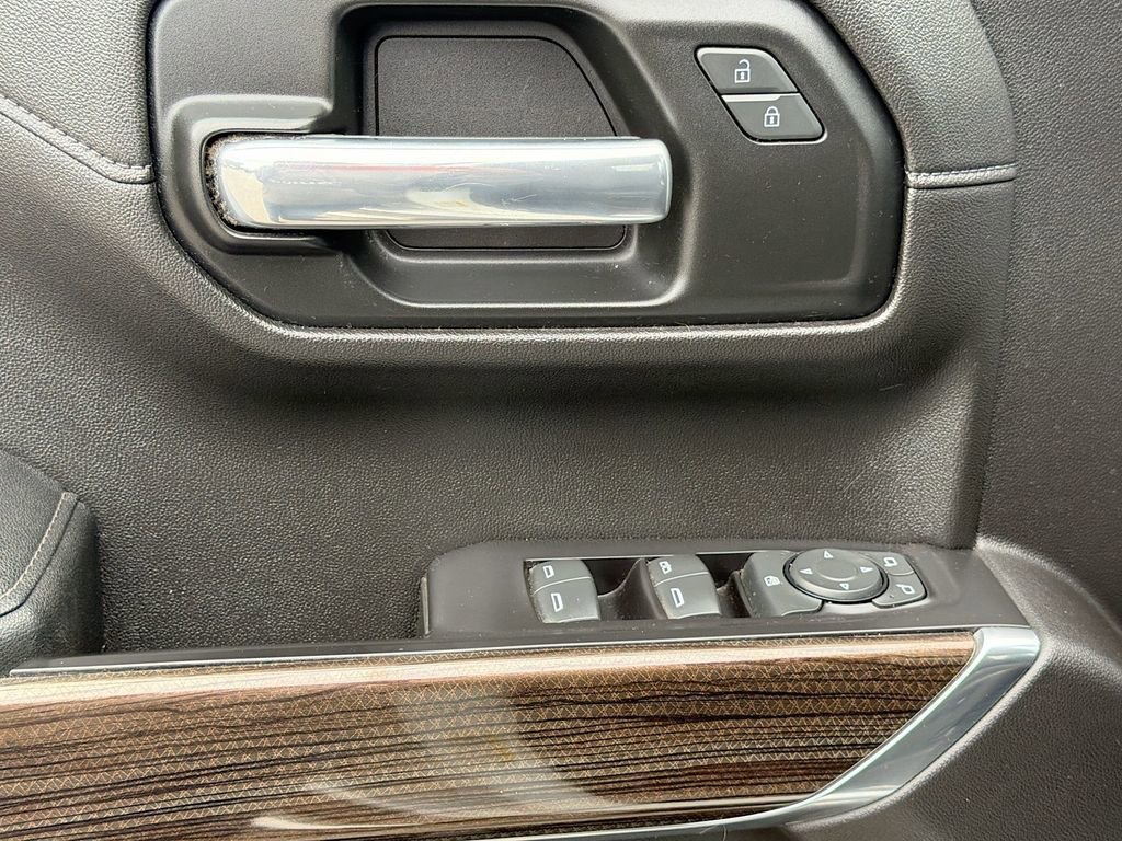 Used 2019 Chevrolet Silverado 1500 RST image 18