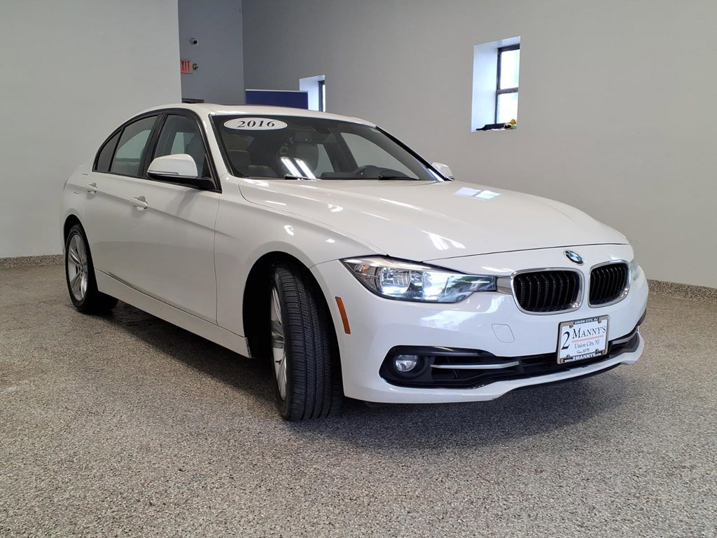 Used 2016 BMW 328i Sedan RWD image 3