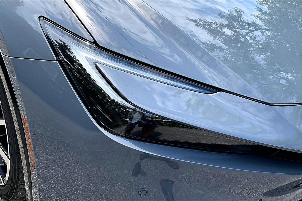 Used 2024 Toyota Prius Prime FWD image 32