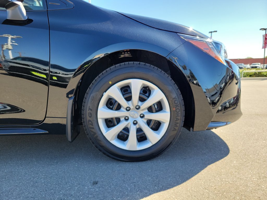 New 2027 Toyota Corolla LE FWD image 6
