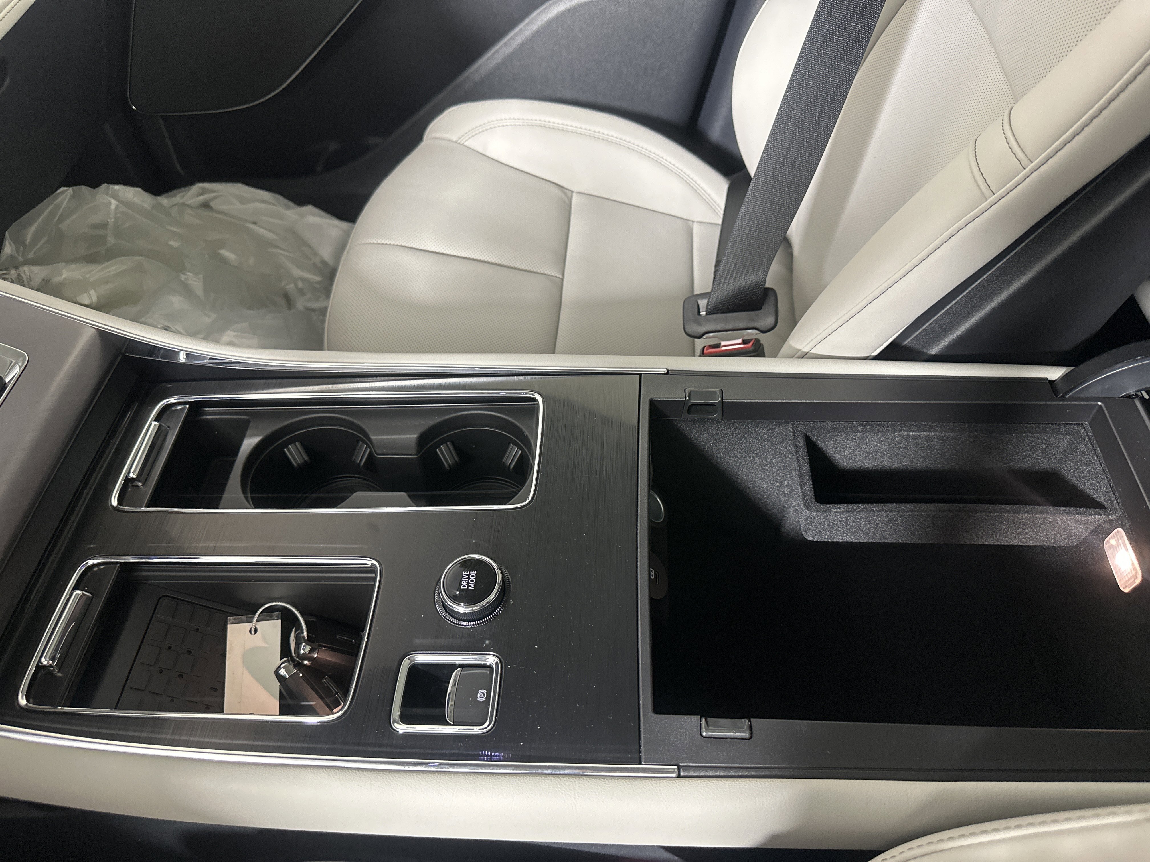 New 2025 Lincoln Aviator AWD image 20