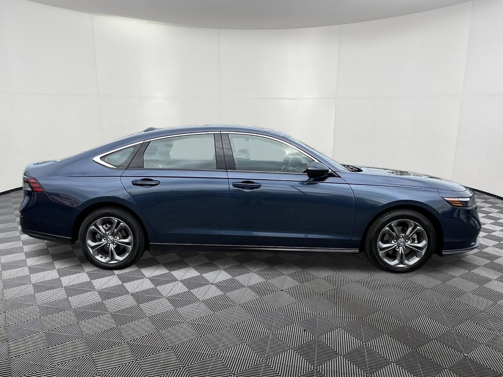 Used 2024 Honda Accord EX image 7