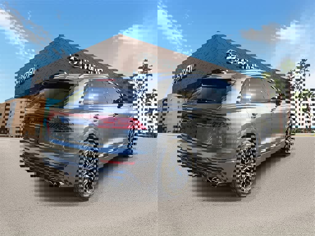 Used 2022 Audi SQ8 Premium Plus image 3