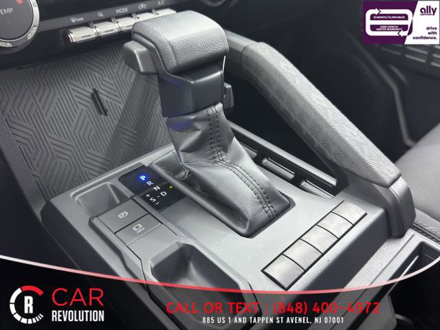 Used 2024 Toyota Tacoma SR image 32