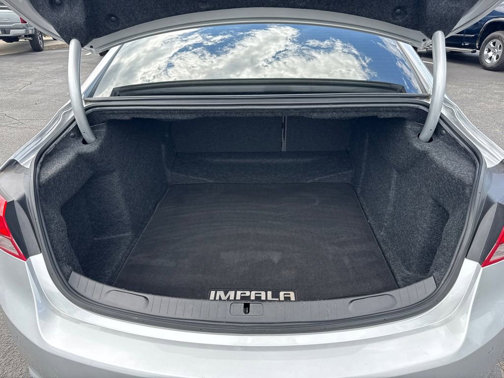 Used 2018 Chevrolet Impala Premier w/ Premier Confidence Package FWD image 19