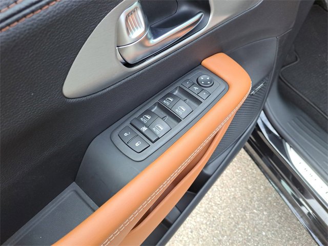 New 2026 Chrysler Pacifica Pinnacle w/ Trailer Tow Group image 19