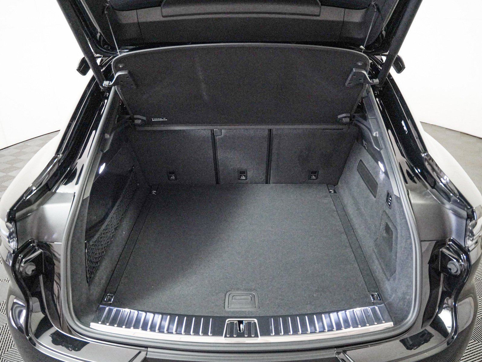 New 2026 Porsche Cayenne Turbo GT image 25