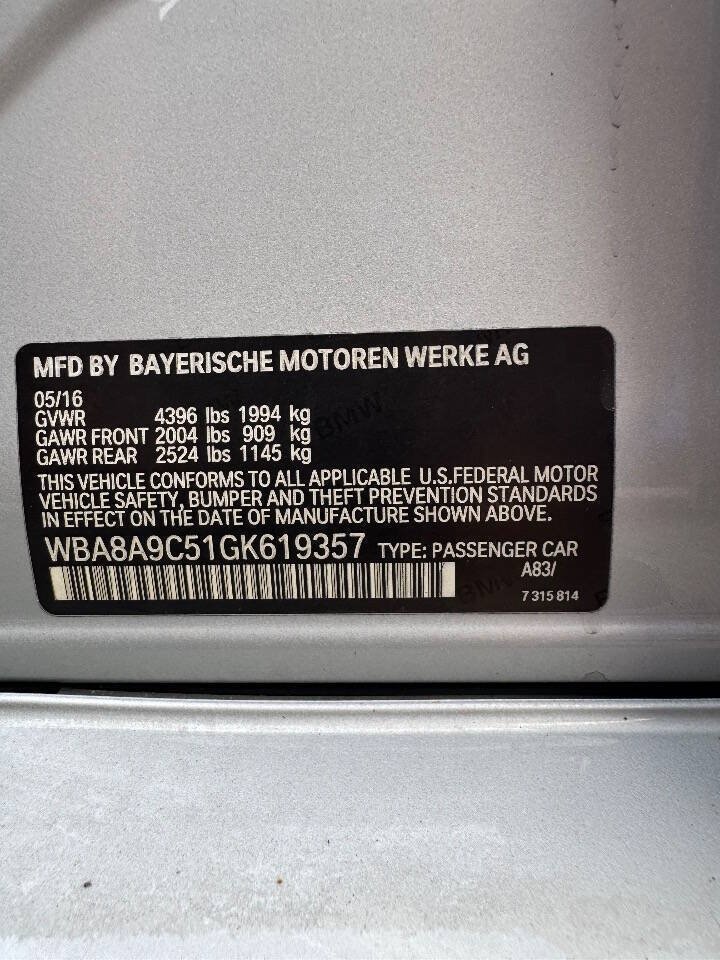 Used 2016 BMW 320i Sedan RWD image 10