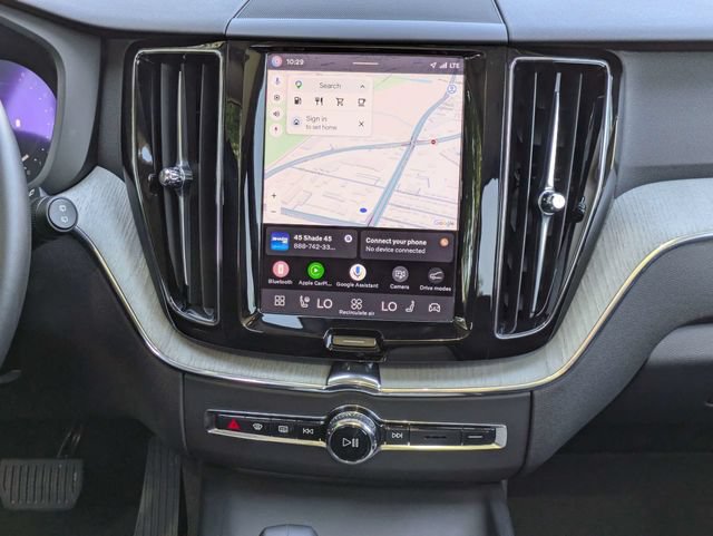 Certified 2025 Volvo XC60 B5 Plus AWD/4WD image 23