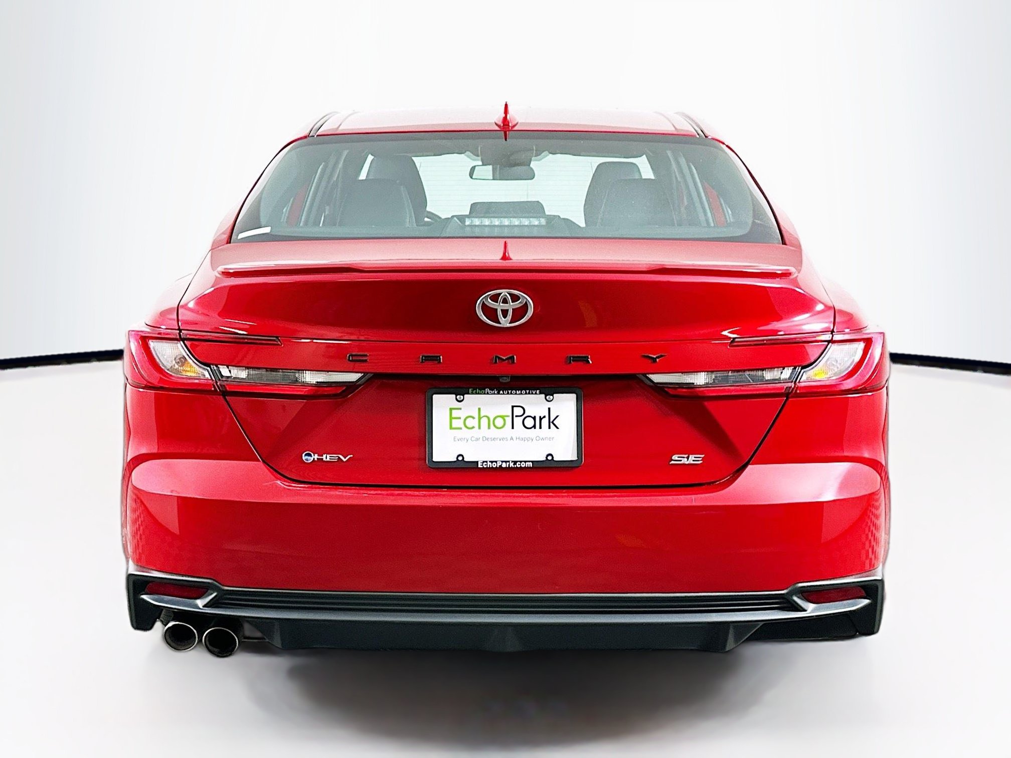 Used 2025 Toyota Camry SE FWD image 7