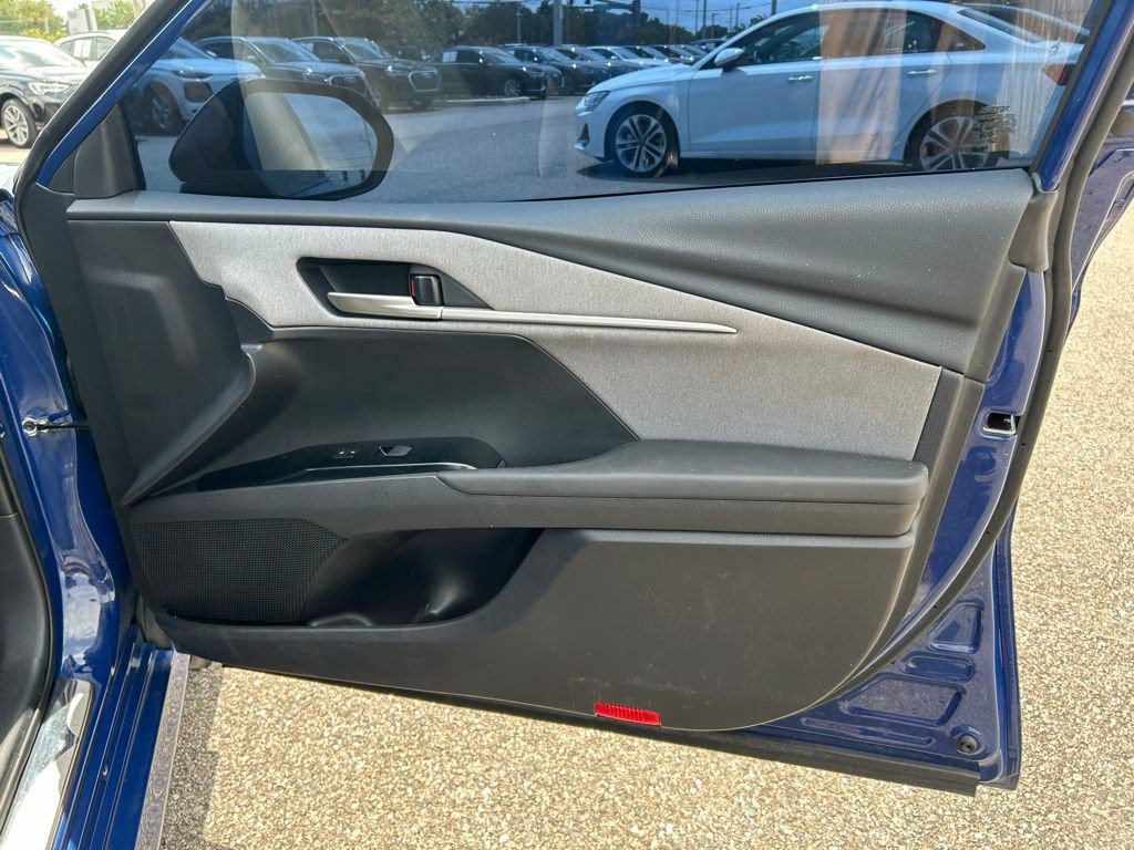 Used 2025 Toyota Camry LE w/ Convenience Package FWD image 46