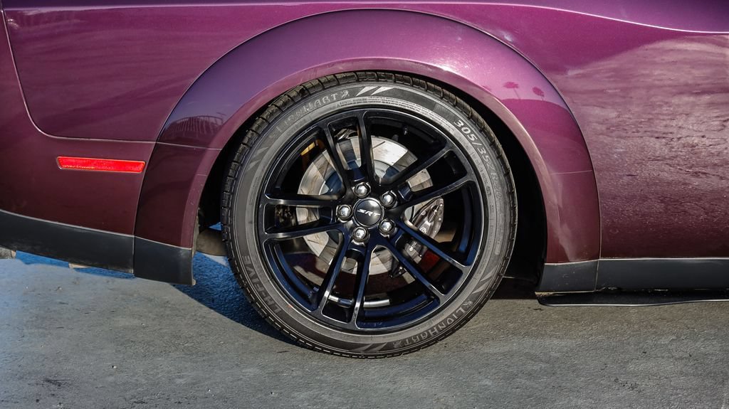 Used 2020 Dodge Challenger R/T Scat Pack RWD image 12
