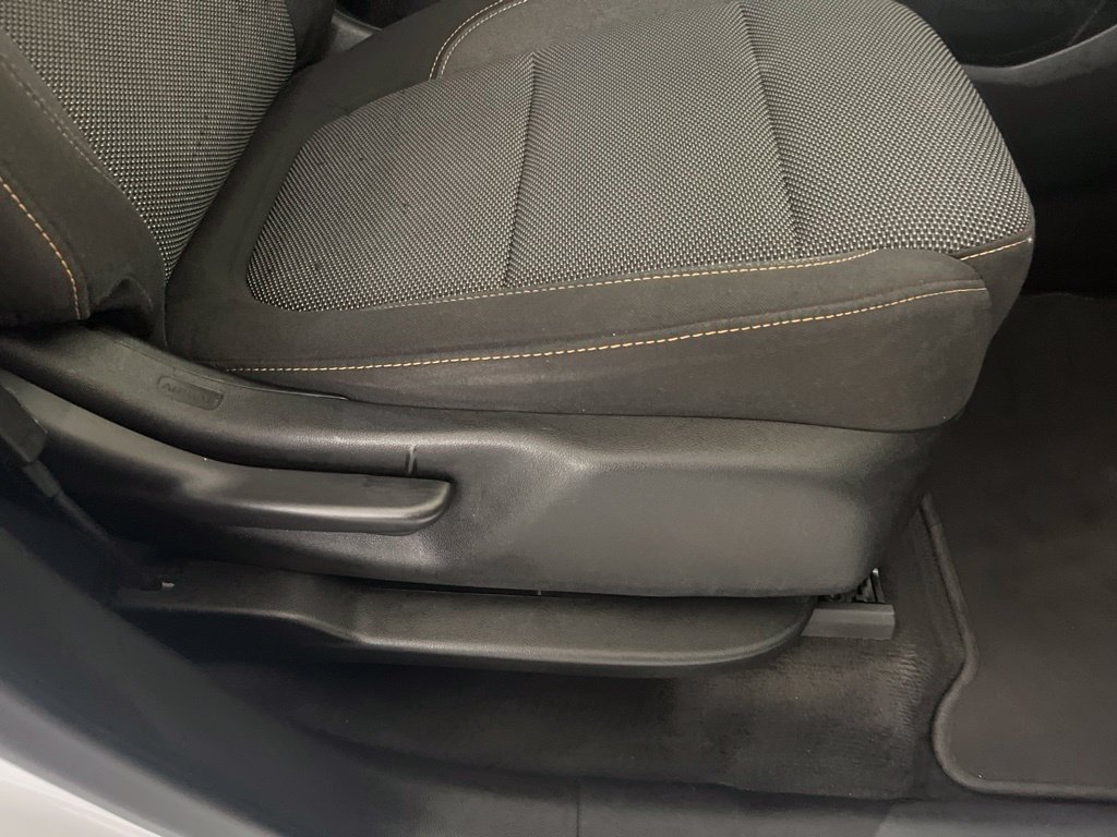 Used 2020 Chevrolet Traverse LS FWD image 57
