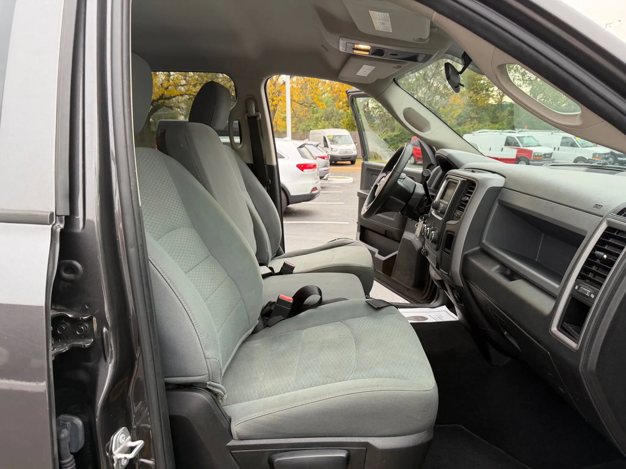 Used 2018 RAM 2500 Tradesman w/ Chrome Appearance Group image 30