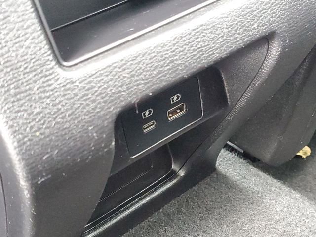 Used 2024 Mitsubishi Outlander SE image 31