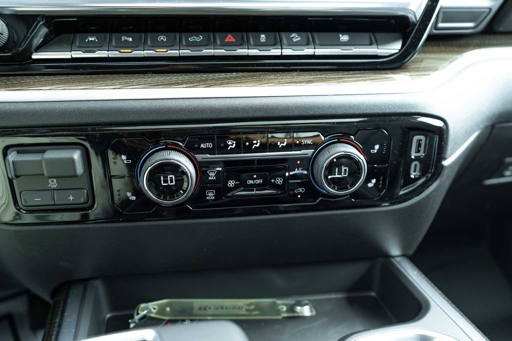 New 2026 Chevrolet Silverado 1500 RST AWD/4WD image 19