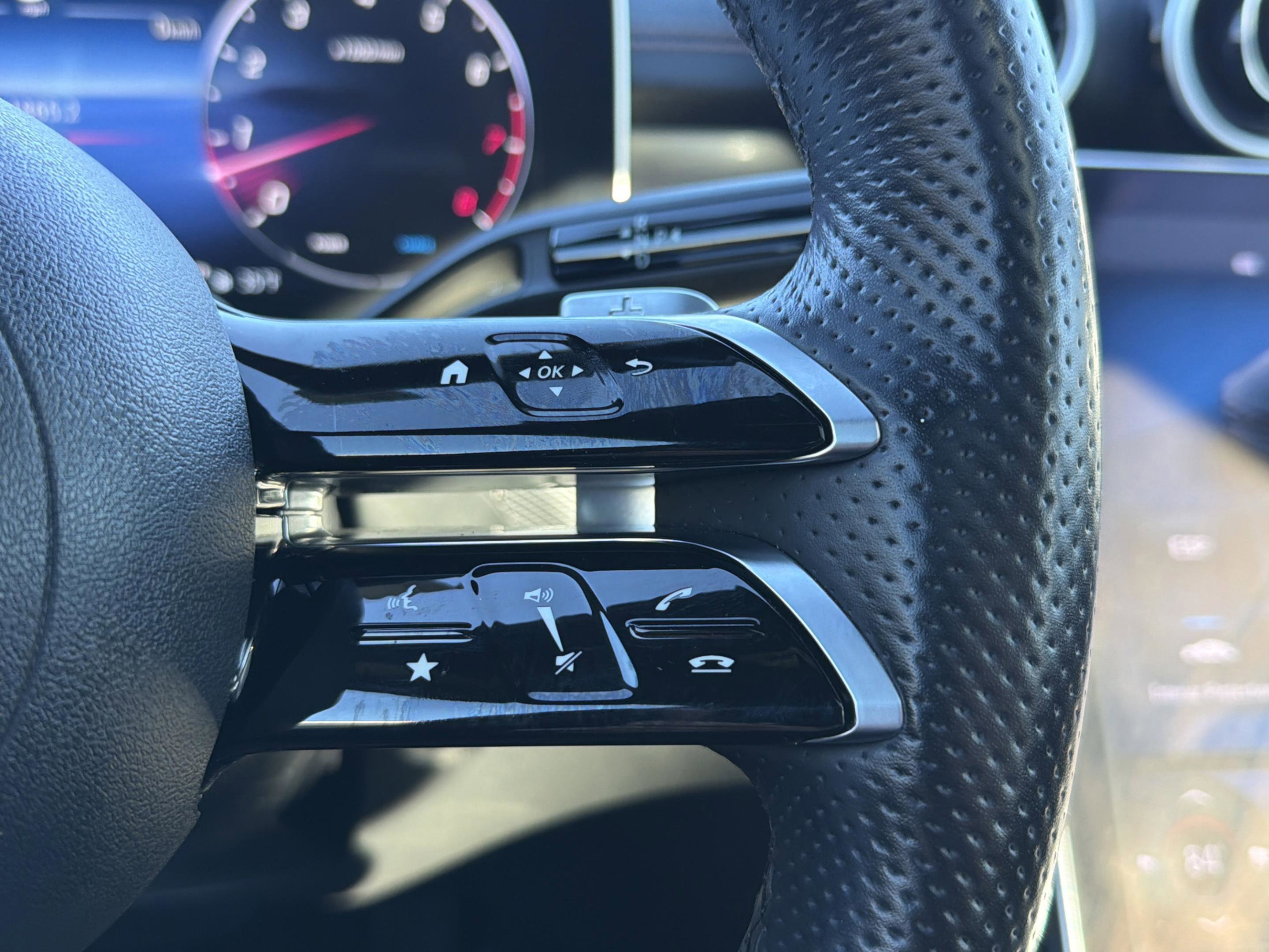 Used 2023 Mercedes-Benz C 300 Sedan w/ AMG Line w/ Night Package image 19