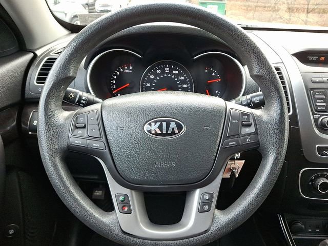 Used 2015 Kia Sorento LX image 19