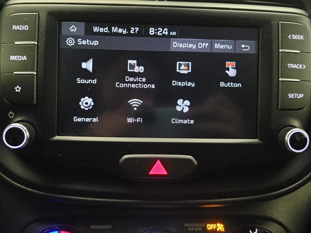 Used 2023 Kia Soul LX w/ LX Technology Package FWD image 25