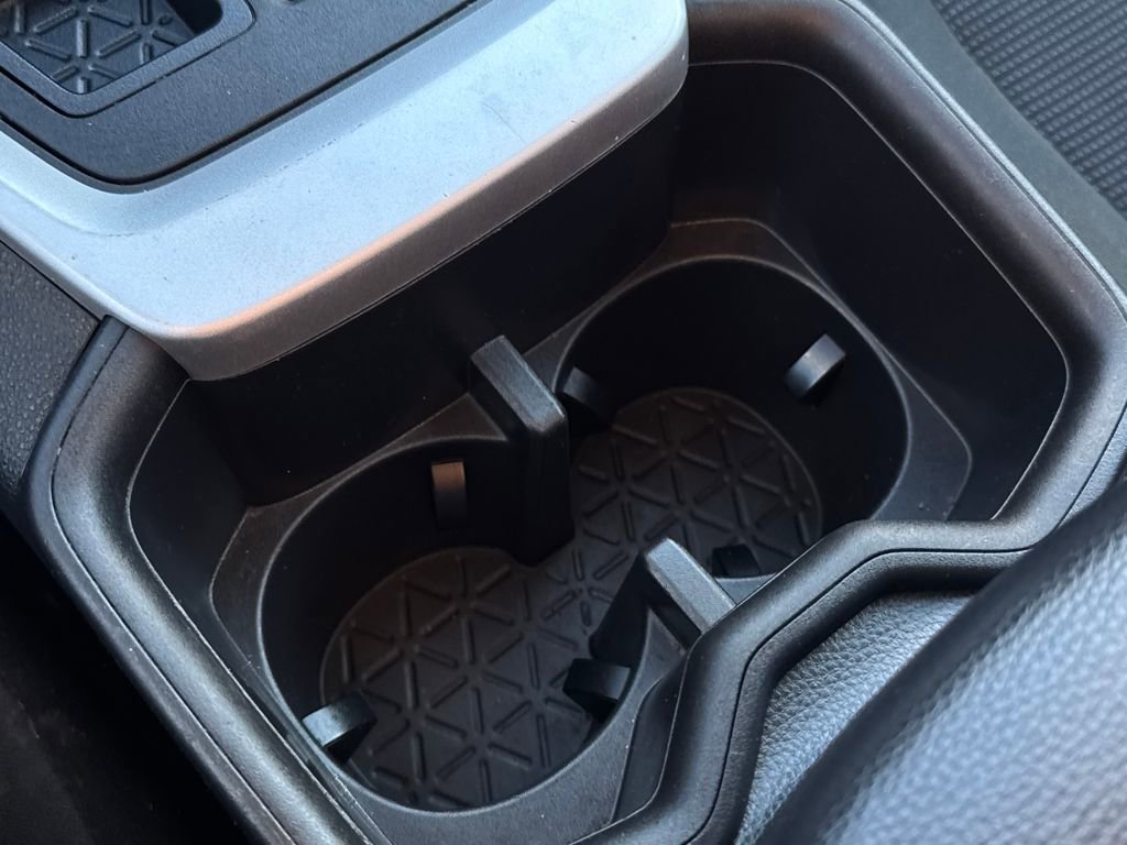 Used 2022 Toyota RAV4 LE image 24