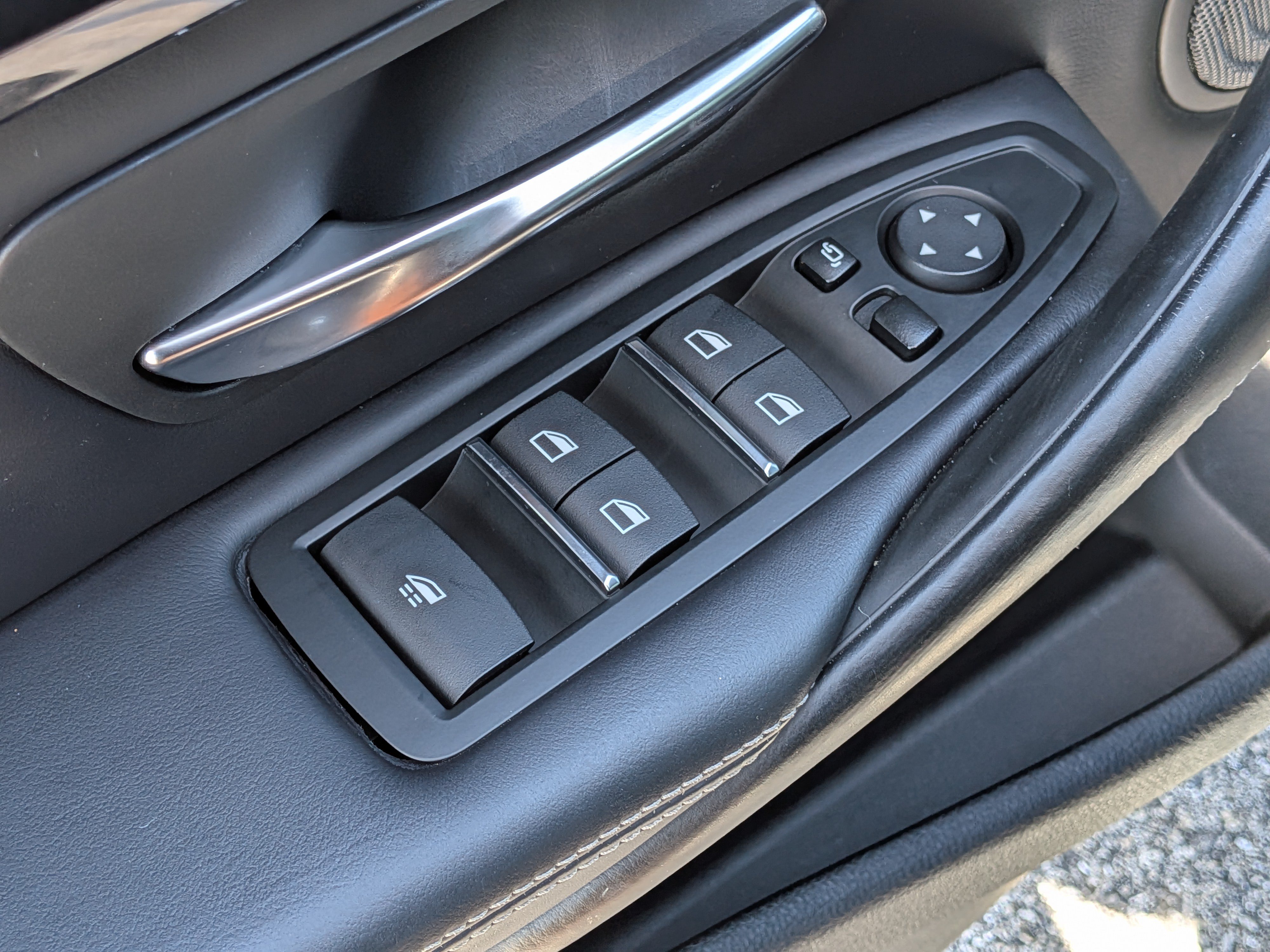 Used 2018 BMW M4 Convertible RWD image 20